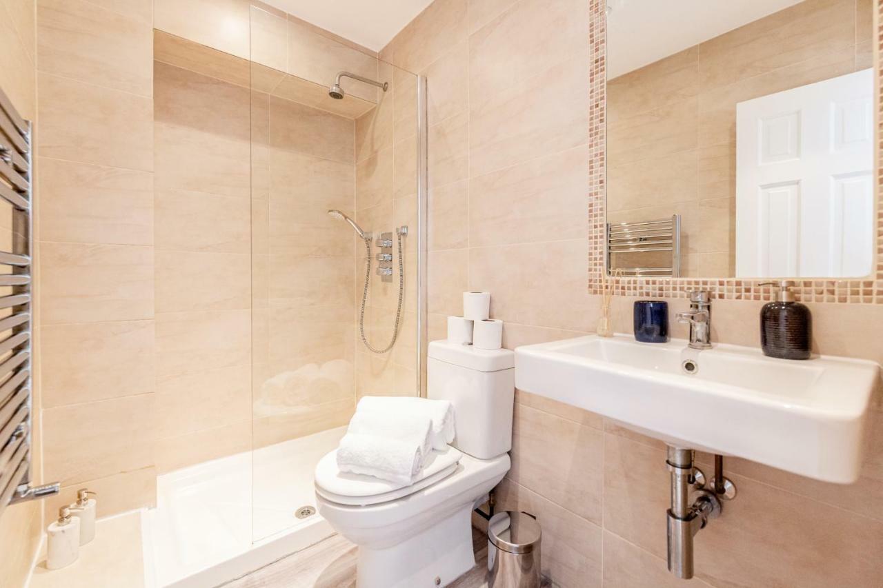 Bright & Spacious 4Beds Home - Kensington High Street-Olympia London Bagian luar foto