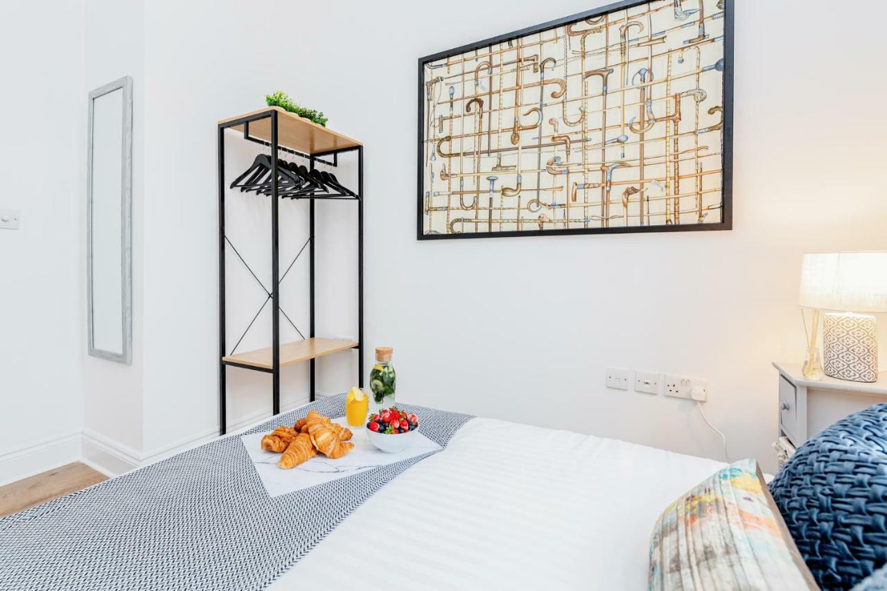 Bright & Spacious 4Beds Home - Kensington High Street-Olympia London Bagian luar foto
