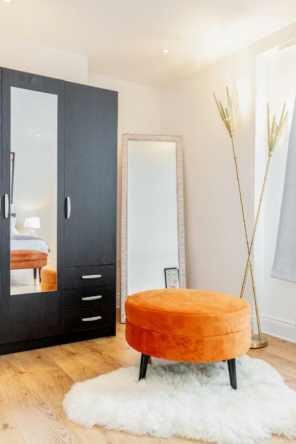 Bright & Spacious 4Beds Home - Kensington High Street-Olympia London Bagian luar foto