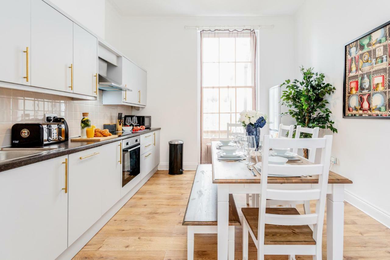 Bright & Spacious 4Beds Home - Kensington High Street-Olympia London Bagian luar foto