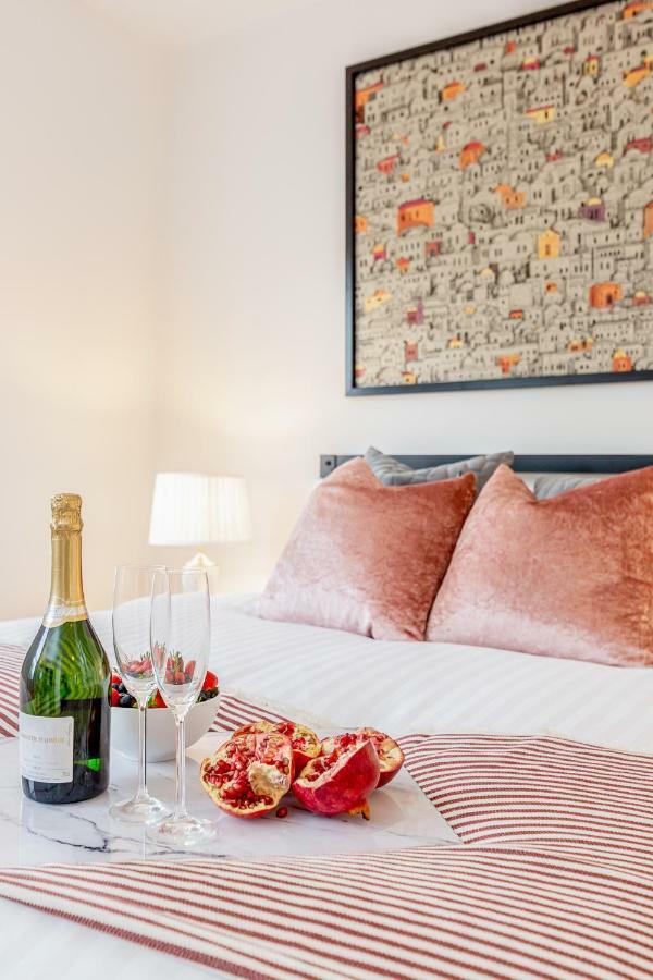 Bright & Spacious 4Beds Home - Kensington High Street-Olympia London Bagian luar foto